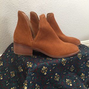 Steve Madden Demure ankle boot size 8